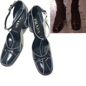 LEGALLY BLONDE Prada Black Patent Leather Heels